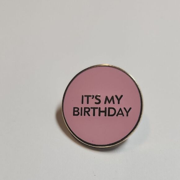Pink 'It's My Birthday' Pin - Picture 1 of 4